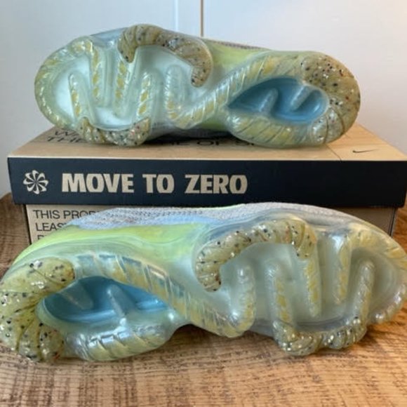 AIR VAPORMAX 2021 FK - Picture 4 of 5